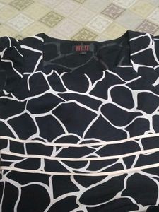 Stylish Black &amp; White Patterned Dress