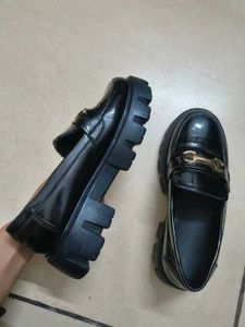 Chic Black Loafers