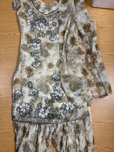 Beaded &amp; stoned Kurta set with salwar &amp; dupatta