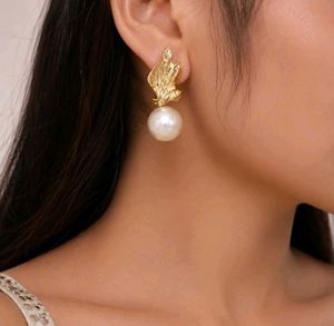Chic Gold Disc &amp; Pearl Drop Earrings