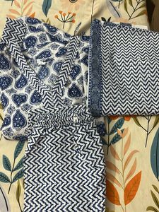 Blue & White Printed Kurta Set