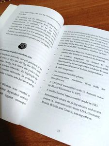 India: Fascinating &amp; Fun Facts - Scholastic Book