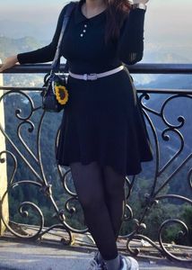 Chic Black Ribbed Knit Midi Dress