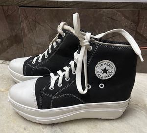 Black High-Top Canvas converse shoes