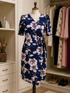 Chic Navy Floral Wrap Dress