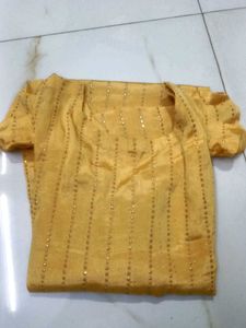Elegant Yellow Kurta with Striped Detail