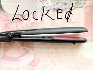 VEGA Adore Hair Straightener