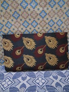 BEAUTIFUL CLUTCH
