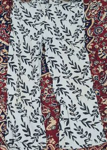 2set of pants Black Leaf Print and Geometric pant
