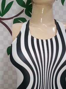 (1100)Striped One Piece Swimsuit