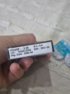 1pair of Bausch + Lomb iConnect Contact Lenses