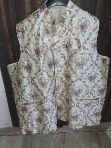Floral Embroidered Waistcoat