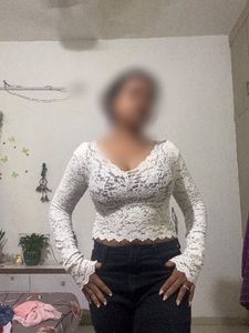 Chic White Lace Long Sleeve Top