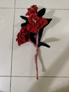Velvet Rose Flower Leaves Showpiece