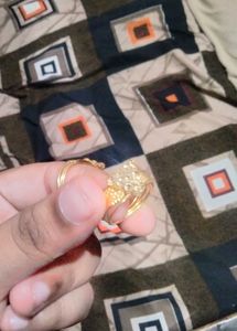 Gold Tone Embellished Ring Set of 5