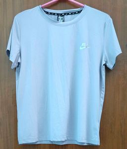 NIKE Men's Athletic T-Shirt