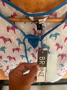 New bronz Sleeveless Horse Print Top