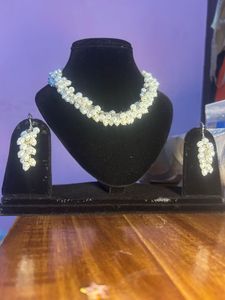 Elegant Pearl Necklace and Earrings Set