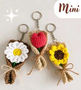 lMini Crochet Bouquet Keychains(1 pc)