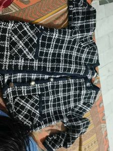 woolen used coat size(m)