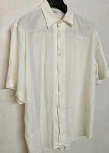 Men's Off White Short Sleeve Button-Up Shirt