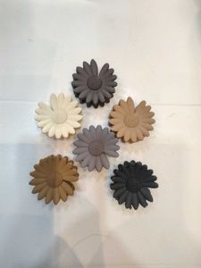 Daisy Hair Claw Clips