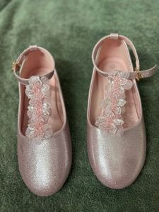 Babyhug Sparkly Pink Shoes