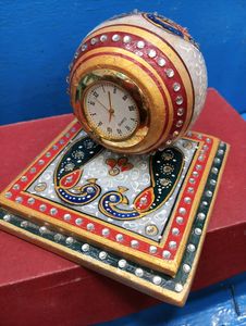 Round Marble Clock with Plate Stand for Home