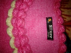Baby Pink Woolen Kurti .ye Bilkul New H Bs Tag Ni H .ise Maine Sirf 20 Mint K Liye Pahna Tha Isliye Fit Kiya Bs.