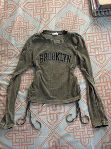 Vintage Brooklyn Graphic Long Sleeve Top