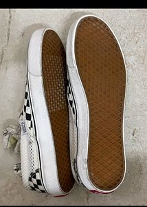 Vans Casual Shoes With Excellent Quality.