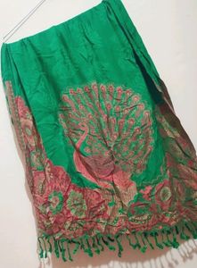 Green 🟢 Peacock Print Winter Shawl