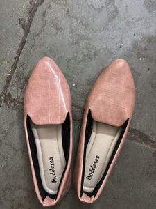Chic Pink Croc Loafers