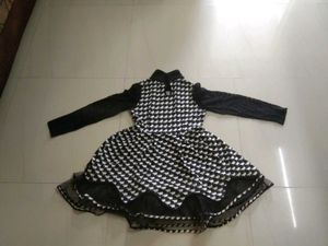 Chic Black &amp; White Patterned frock