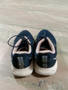 Women Sports Shoes Size 6