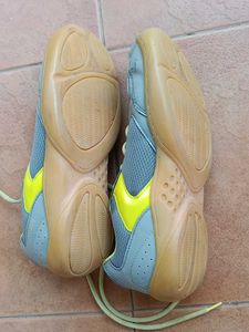 Nivia Grey &amp; Yellow badminton Sports Shoes.