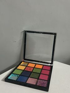 Vibrant Eyeshadow Palette