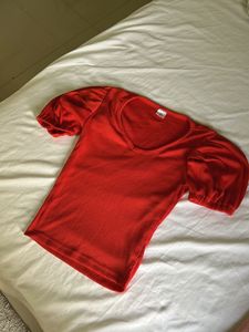 SSS- Red Ribbed Puff Sleeve Top