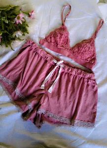 Women's Dark Pink Lace Bra with shorts 👍