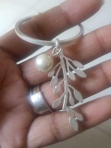 Elegant Leaf &amp; Pearl Hoop Earrings