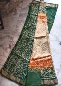 Brand New Bandhani Saree - Traditional Elegance