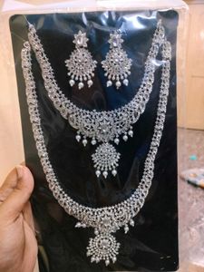 Elegant Bridal Necklace Set