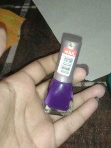 Green Claw Clip&amp;a nailpolish