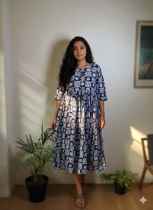 Elegant Blue Printed Midi Dress