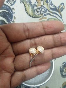 Sparkling Stud Earrings very beautiful