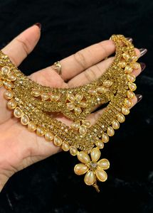 Gold-Tone Jewellery Set ✨️