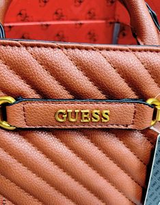 GUESS* *QUILTED SELA SMALL GIRLFRIEND SATCHEL BAG*