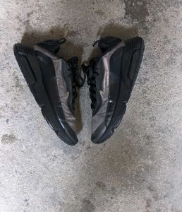 Nike Men Black Air Max 2090 Sneakers