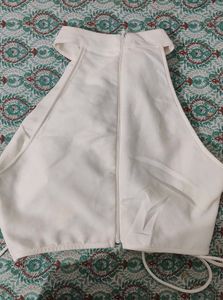 Trendyol White Halter Neck Lace-Up Crop Top