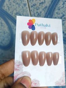 Puthalvi Press-On Nails Nude shade
